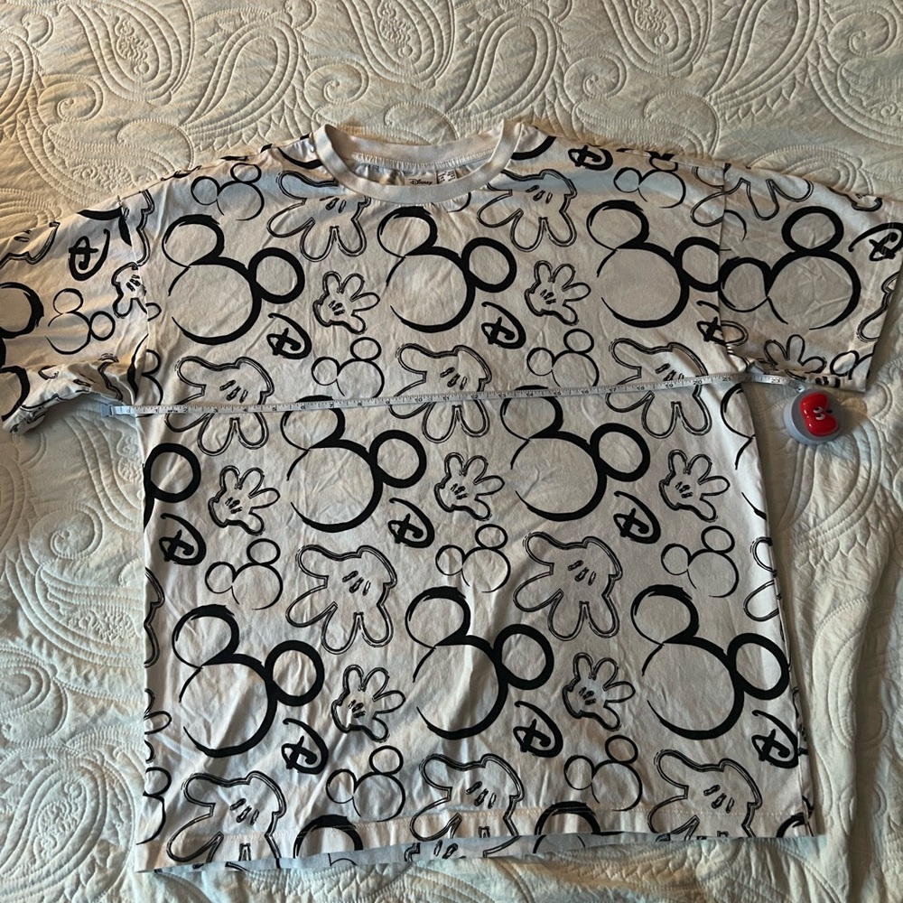 Disney Mickey Mouse Graphic Tee - Black & White